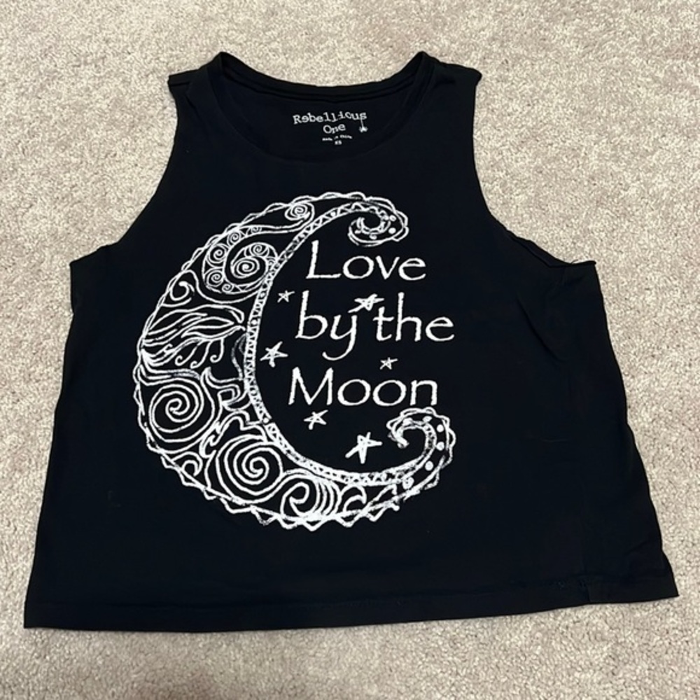 🌺Rebellious One  black top